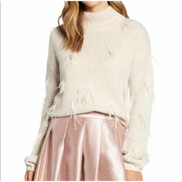 RP Rachel Parcell Womens Mock Neck Knit Sweater Feather Embellished Beige Size L - Picture 1 of 6